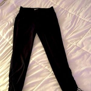 Columbia medium size black pants with ties on each side great condition